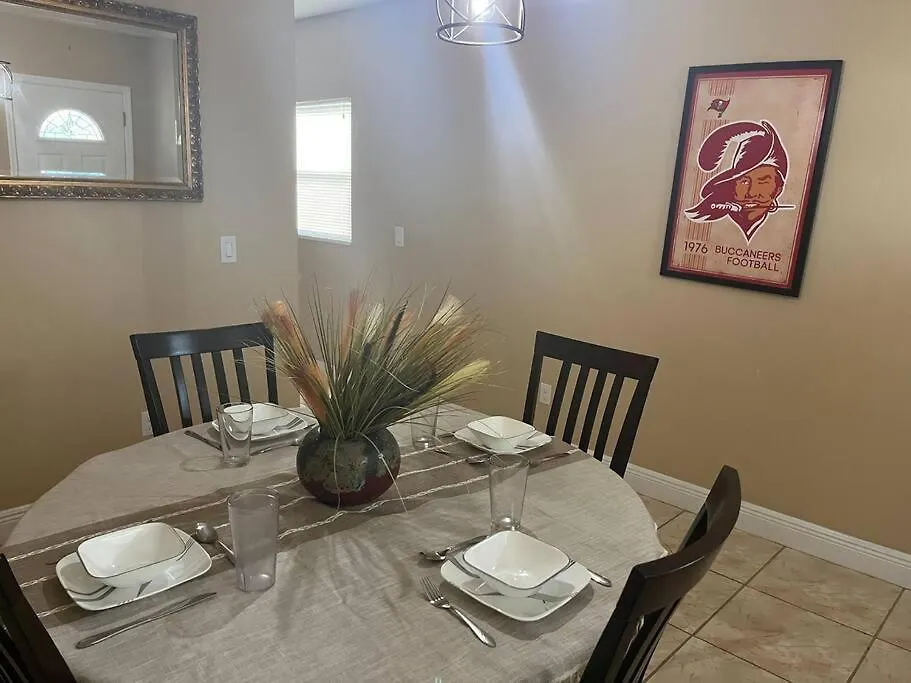 4- Bedroom Bucs House In The Heart Of Tampa Bay 0*,